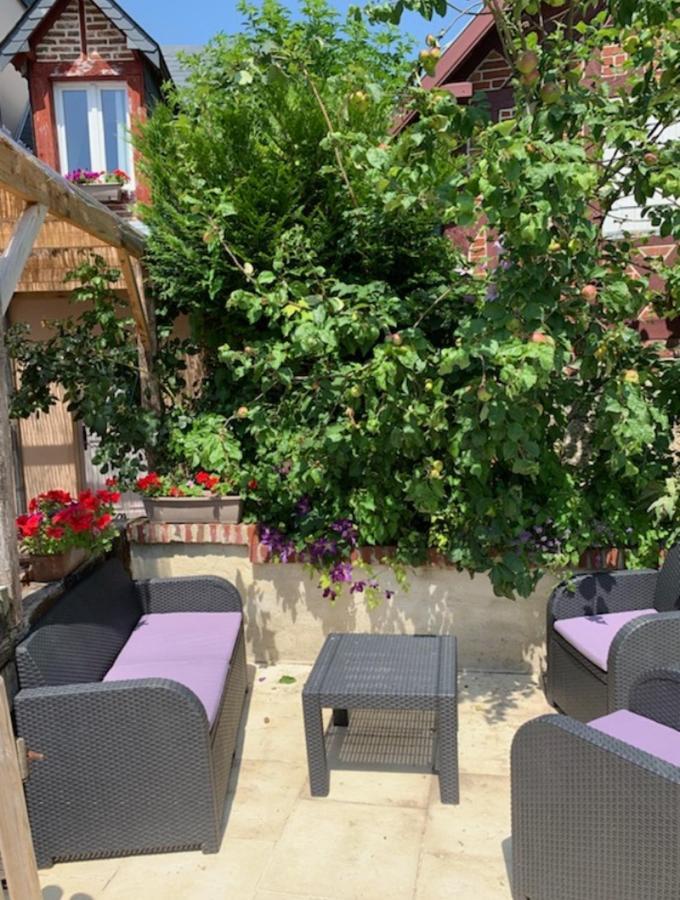 Chambres D'Hotes Les Roches Noires Trouville-sur-Mer Exterior foto